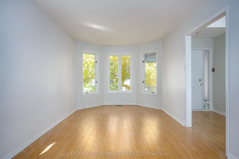 197 Livingstone Street, ON L4N 6Z9