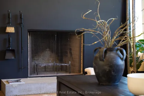 854 Sixth Street, ON L9Y 3Y9