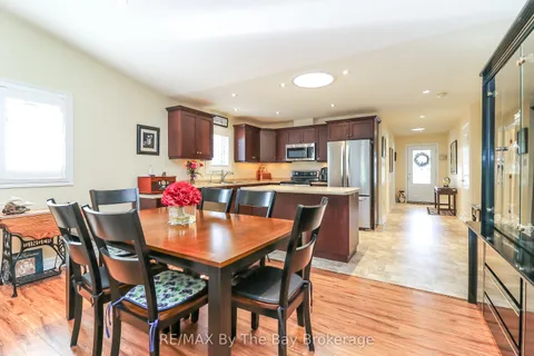 31 New York Avenue, ON L9Z 3A8