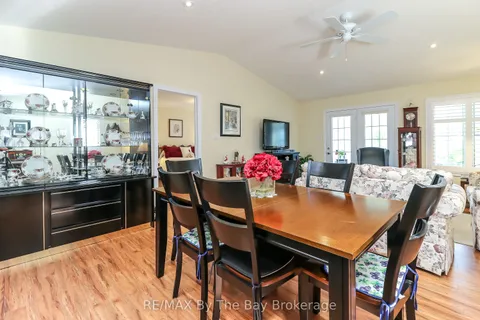 31 New York Avenue, ON L9Z 3A8