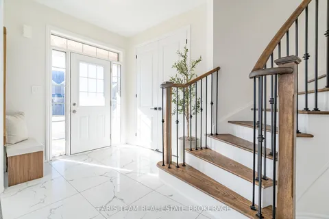 58 Sanford Circle, ON L9X 2A9