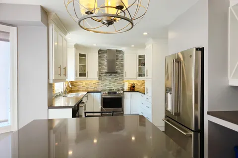 38 Sherwood Court, ON L4N 9V1