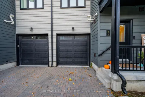 5 Stonehart Lane, ON L4M 7E8