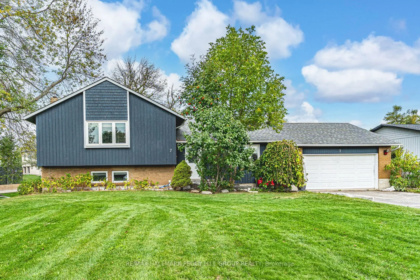 7 Sandlewood Trail, ON L0K 1B0