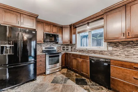 7 Sandlewood Trail, ON L0K 1B0