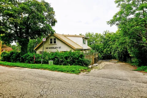 149 Worsley Street, ON L4M 1M3