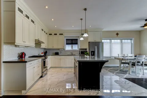 287 Robinson Road, ON L9Z 3A3