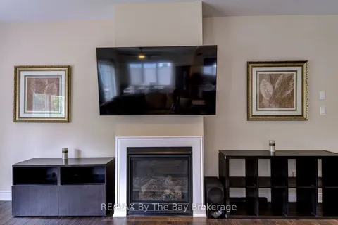 287 Robinson Road, ON L9Z 3A3