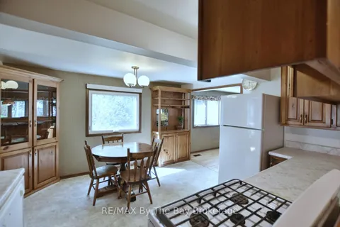 15 Sylvan Avenue, ON L9Z 1T3