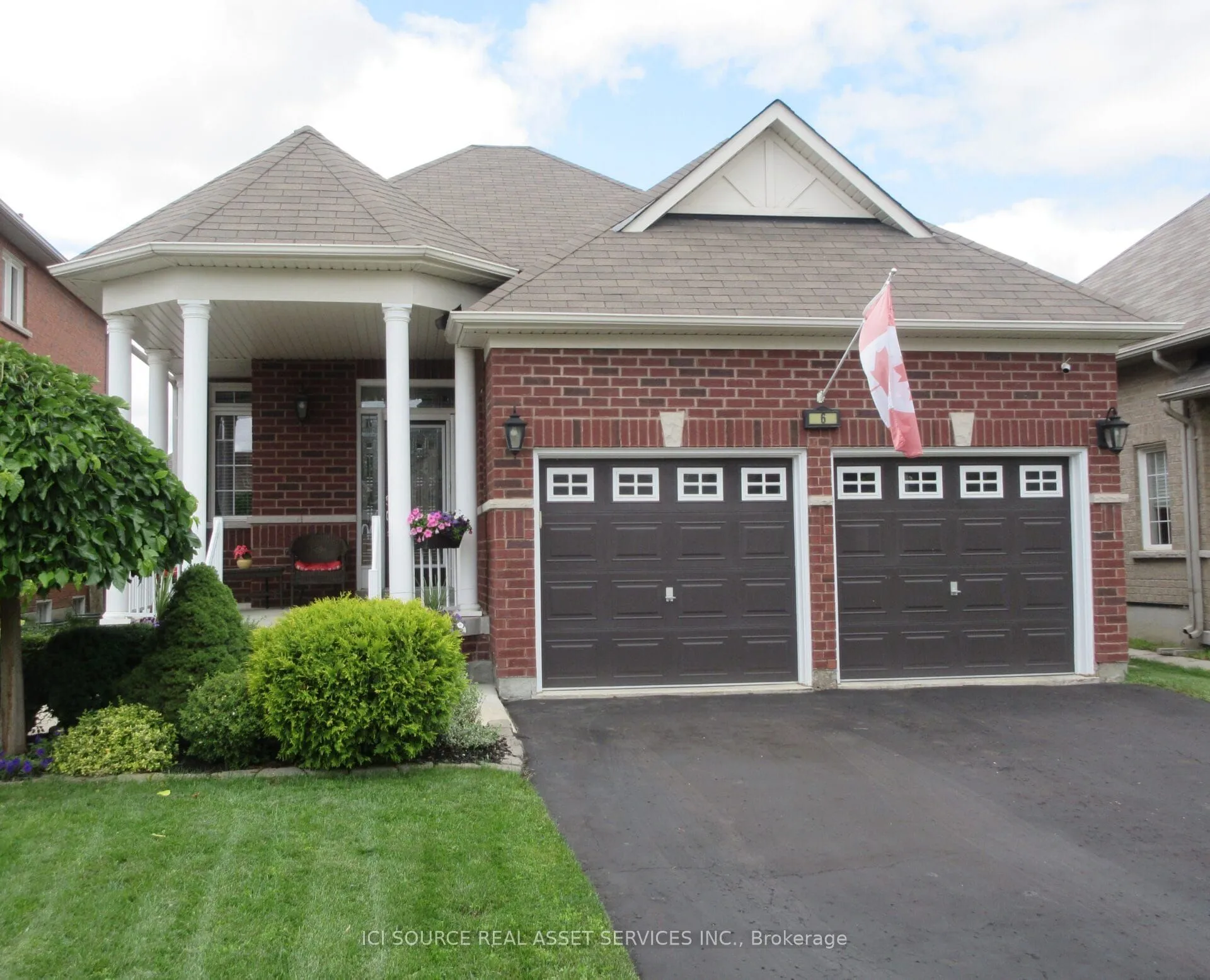 6 Versailles Crescent, ON L4M 0B6