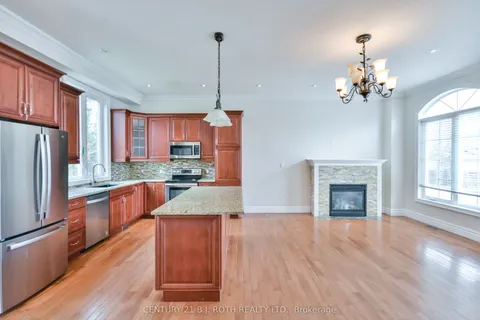 16 GRAY Lane, ON L4N 7T1