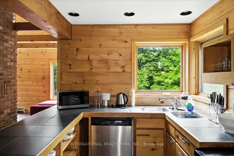 2445 Riverside Drive, ON L0M 1G0