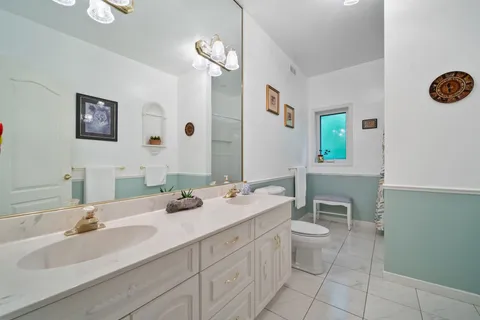 4 Beechwood Crescent, ON L0L 1T0