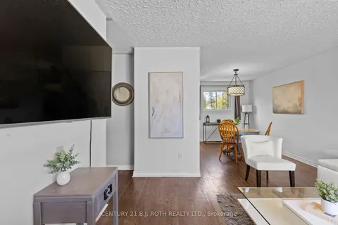 186 DUNEDIN Street, ON L3V 5T9