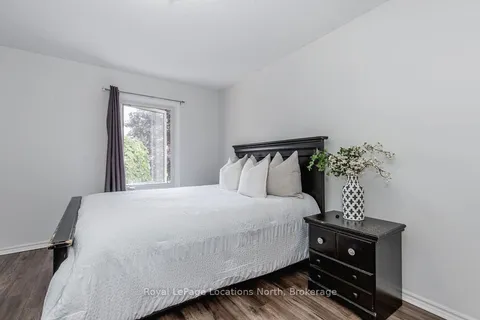 52 ROYAL BEECH Drive, ON L0L 2P0