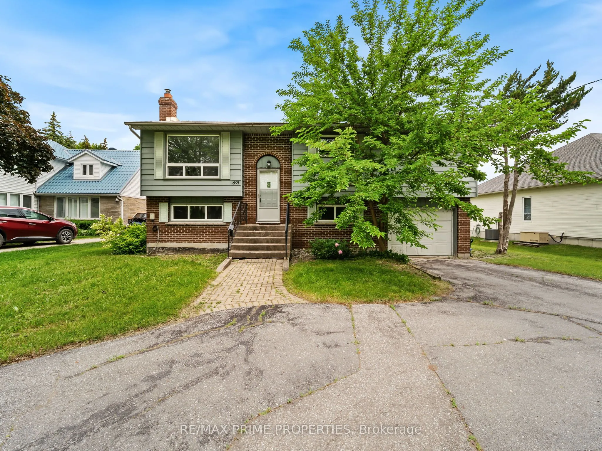 691 Glen Crescent, ON L3V 6R2