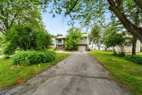 691 Glen Crescent, ON L3V 6R2