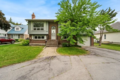691 Glen Crescent, ON L3V 6R2
