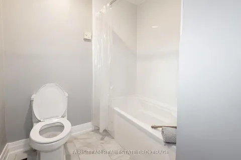 27 Garrett Crescent, ON L4M 5K7