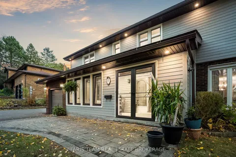 27 Garrett Crescent, ON L4M 5K7