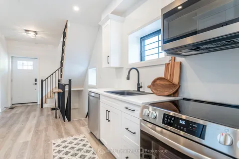 339 First Street, ON L4R 3P3