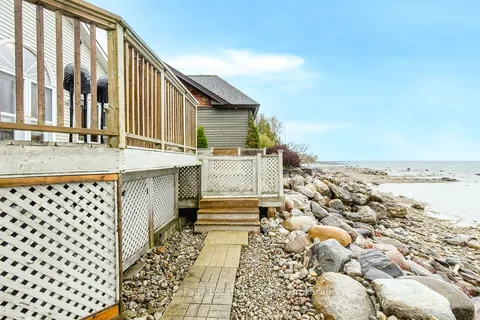 46 William Avenue, ON L9Z 2X3