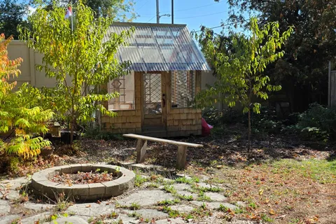 10 Lucy Street, ON L9M 1K7