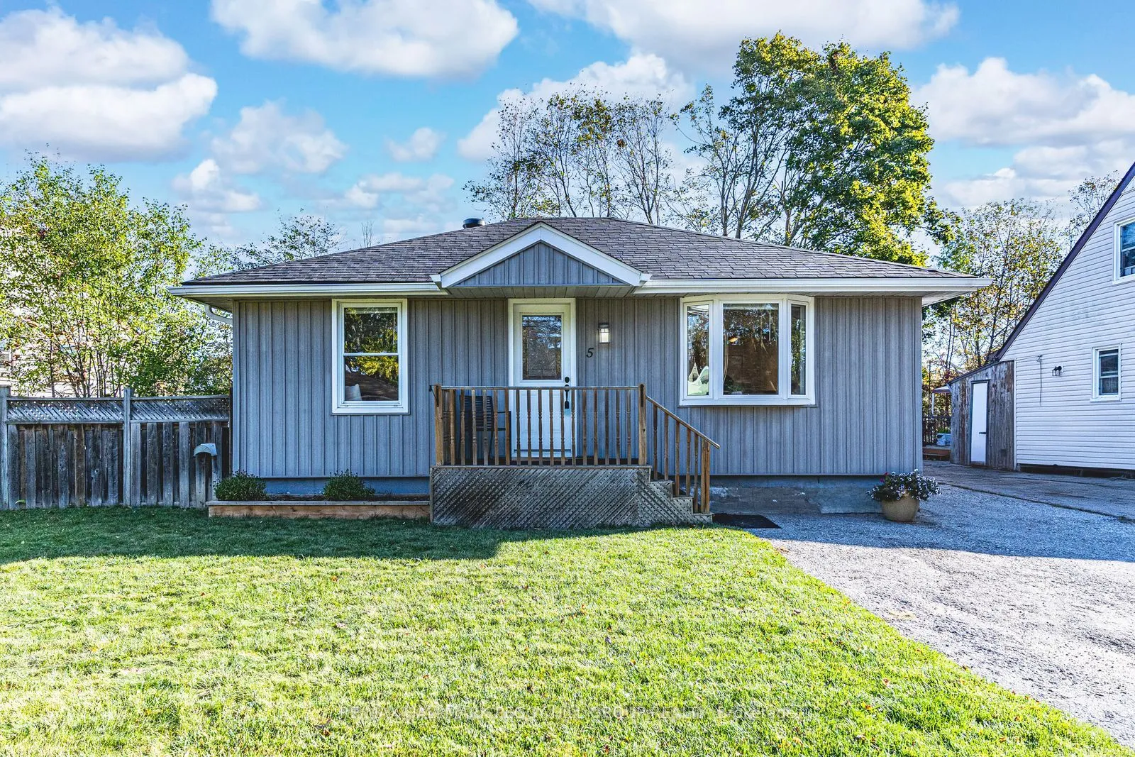 5 Newton Street, ON L4M 3N2