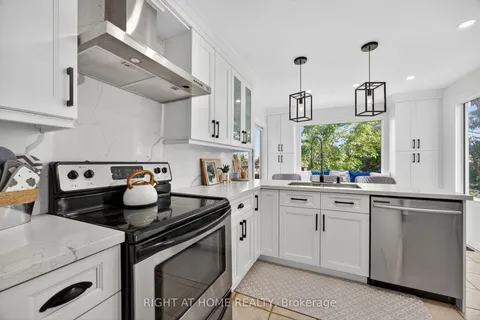 13 Orwell Crescent, ON L4N 6N3