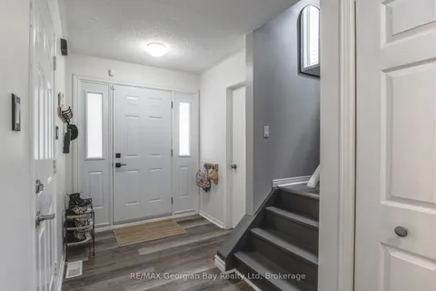 319 Ellen Street, ON L4R 2H1