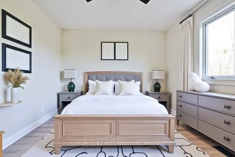 28 Brechin Crescent, ON L0K 1N0