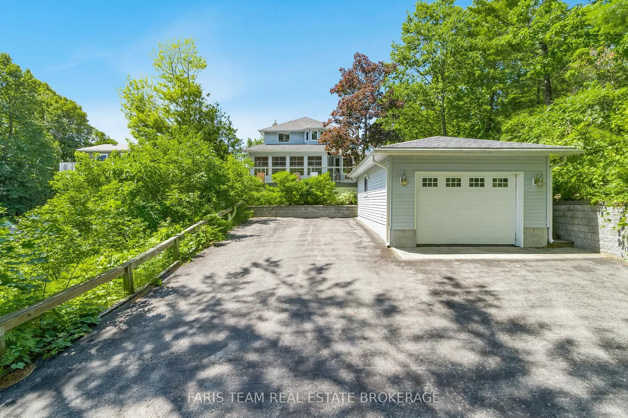 8 Glen Forest Trail, ON L0L 2T0