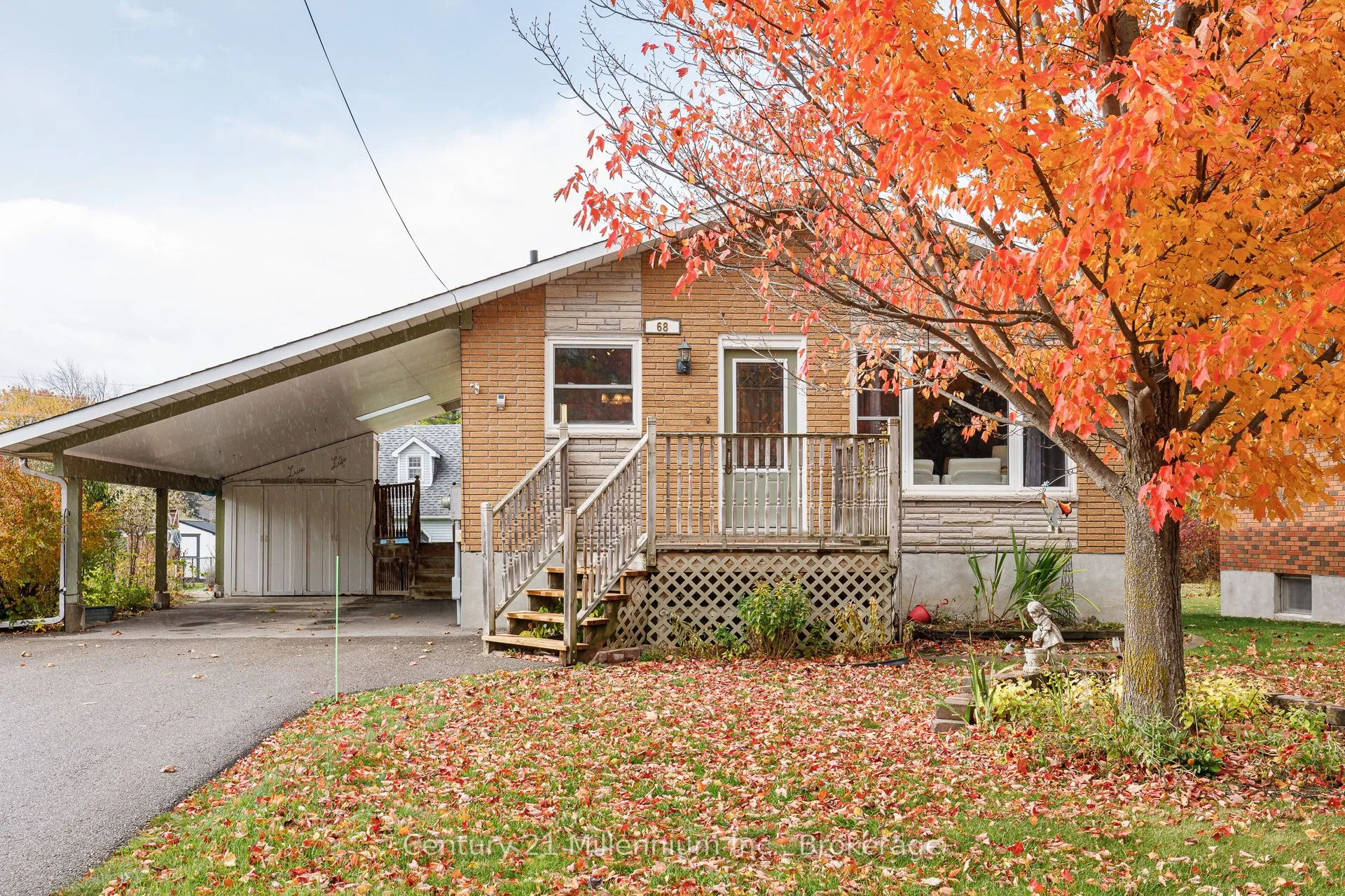 68 Alice Street, ON L9Y 3S1