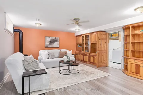 68 Alice Street, ON L9Y 3S1