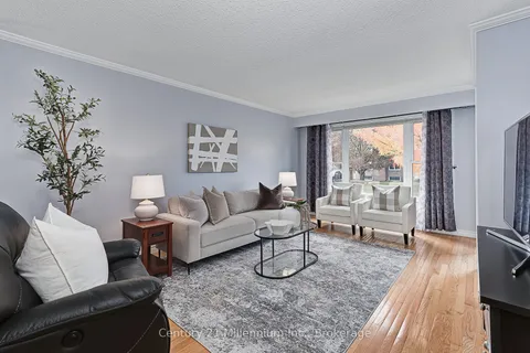 68 Alice Street, ON L9Y 3S1