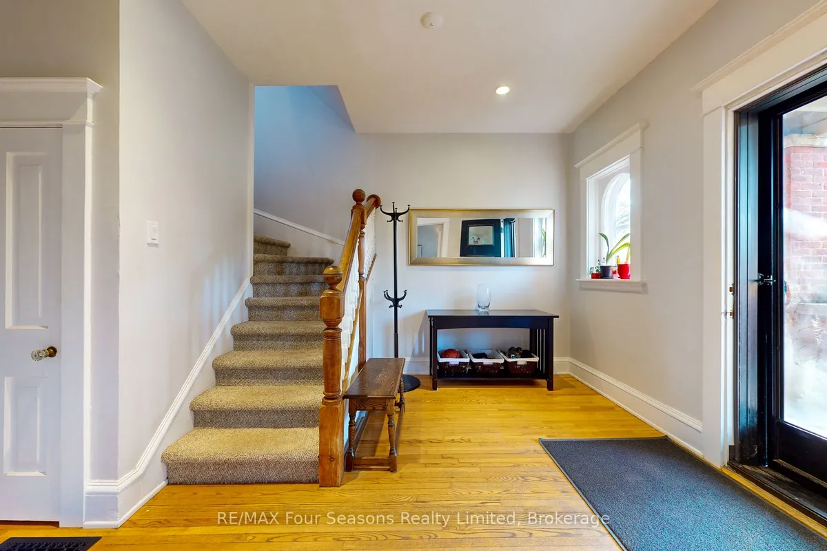 143 Fourth Street, ON L9Y 1R6