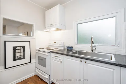 3 Courtland Street, ON L3V 1A4