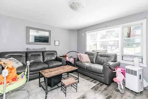 226 Queen Street, ON L4R 3H1