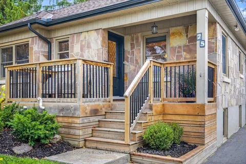 75 Dundonald Street, ON L4M 3T2