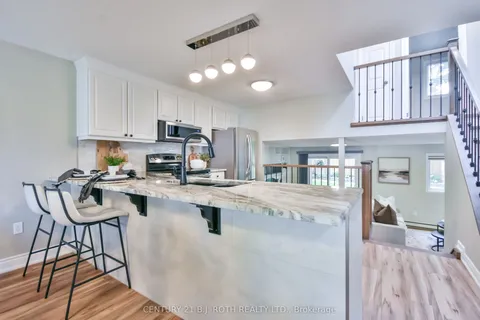 49 Ridgeway Avenue, ON L4N 5M2