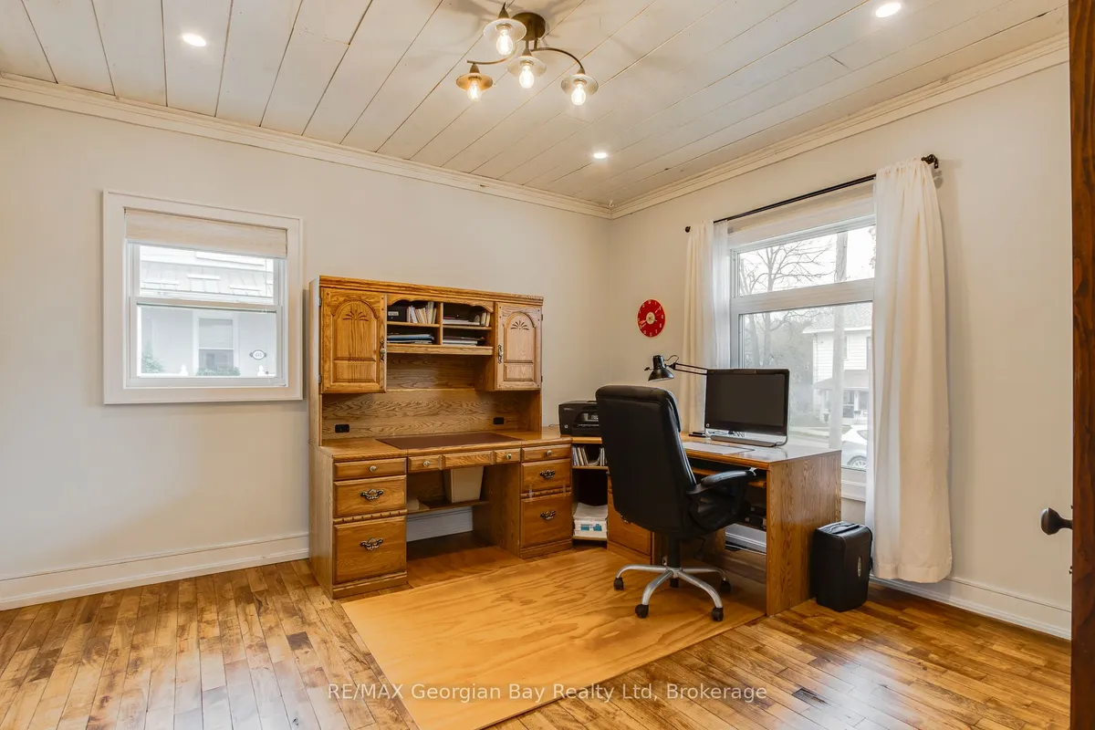 641 Bay Street, ON L4R 1L8