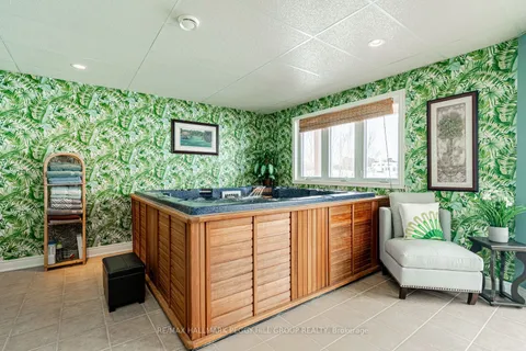 1372 Division Road, ON L3V 0X8