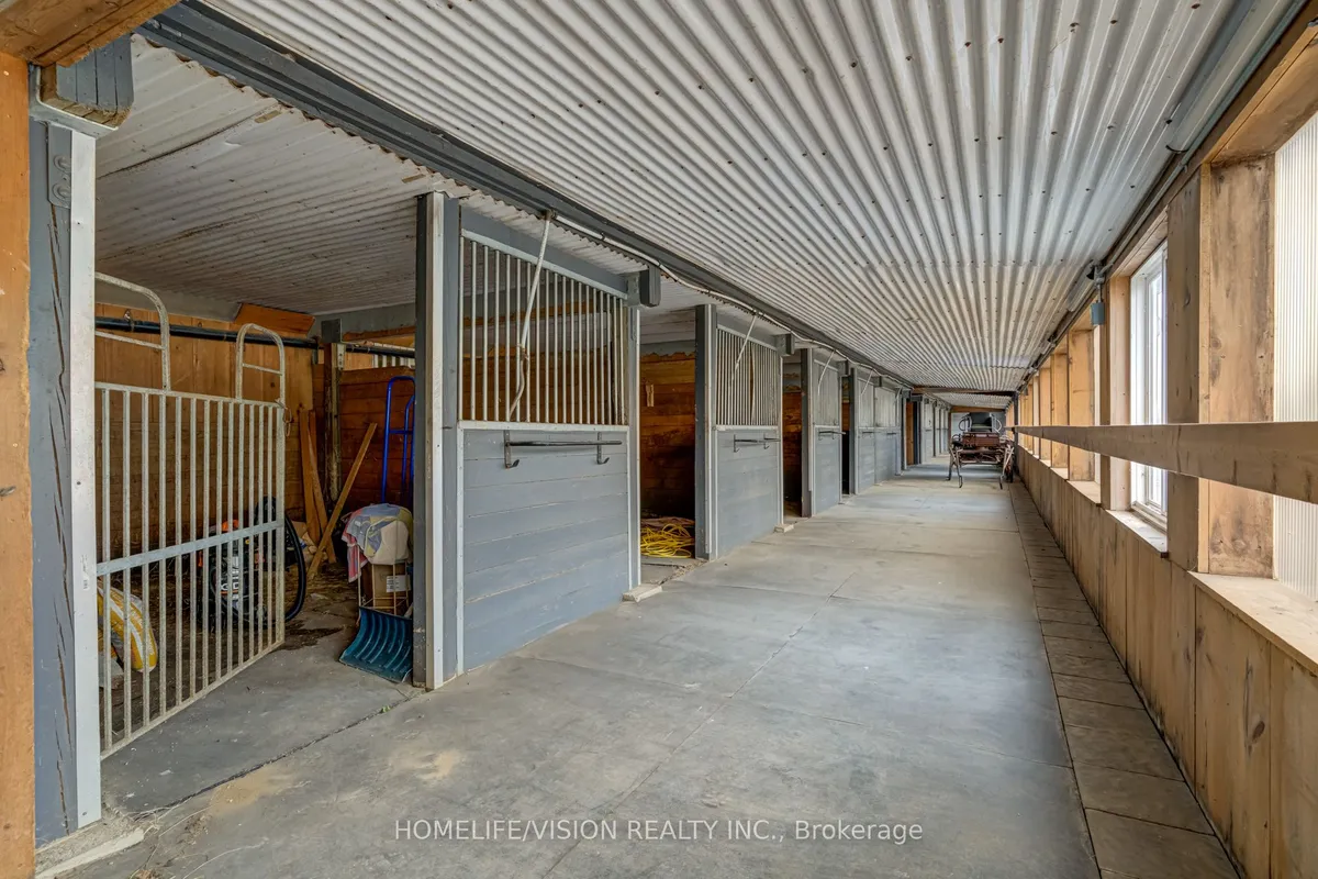 180 Courtland Street, ON L3V 6H7