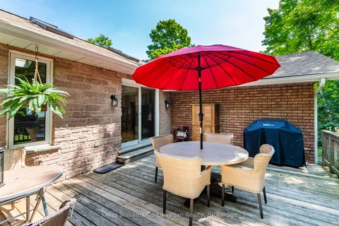 16 Mundy Avenue, ON L9M 0B5