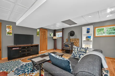 16 Mundy Avenue, ON L9M 0B5