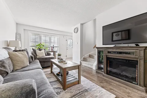 89 Bentley Crescent, ON L4N 0Z1