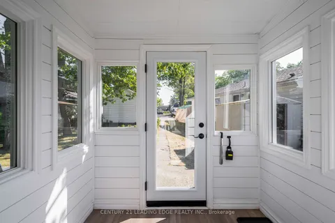 1988 River Road, ON L9Z 2W1