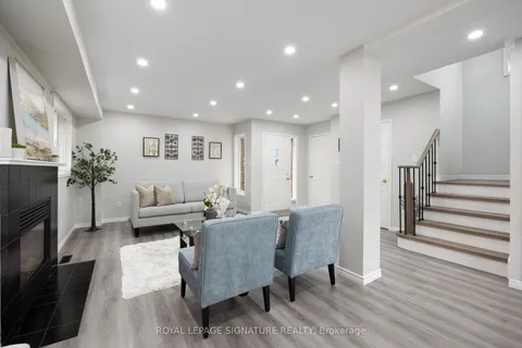 124 Laidlaw Drive, ON L4N 7R9