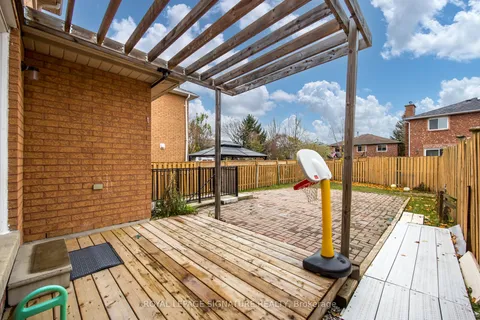 124 Laidlaw Drive, ON L4N 7R9