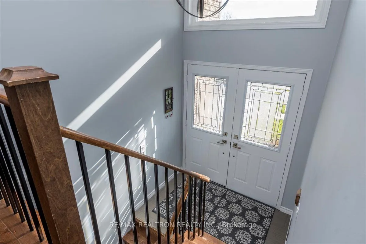 28 Frontier Avenue, ON L3V 7S8